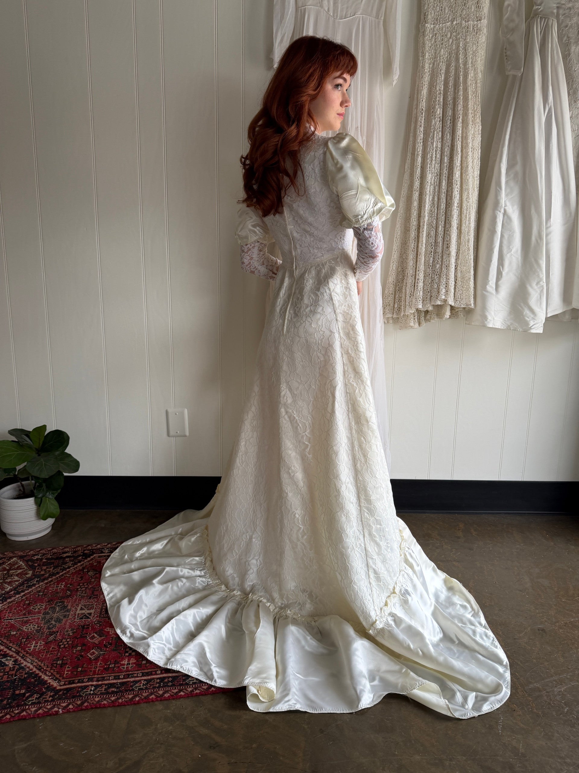 renaissance wedding dresses 1970s Revival Style Gunne Sax Bridal Gown the whole dress is Number Of Yards:10 Yards Costume amazon Women's Gauze Sleeveless Swing